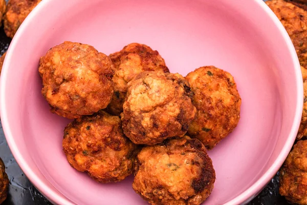 Pink Bowl Fried Meatballs Spices Homemade Food — Stock Photo, Image