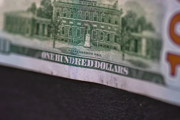 100 Dolarlık Banknotun Detaylarına Odaklan Para Banknotlarının Makro Detaylarını Kapat — Stok fotoğraf