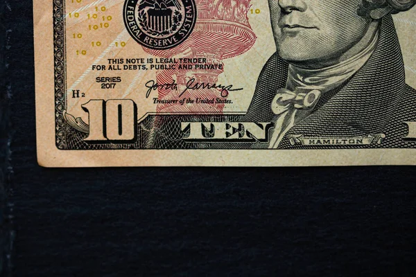 10ドル紙幣の詳細を選択的に焦点を当てる お金の銀行券 ドルのマクロの詳細を閉じます 世界のお金の概念 インフレと経済の概念 — ストック写真