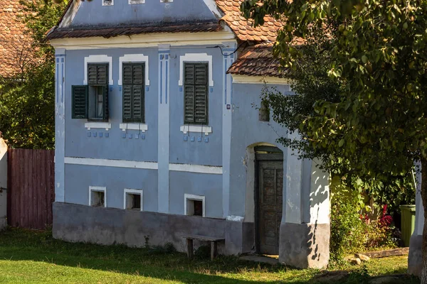 Vista Del Pintoresco Pueblo Viscri Rumania Casas Antiguas Tradicionales Pintadas — Foto de Stock