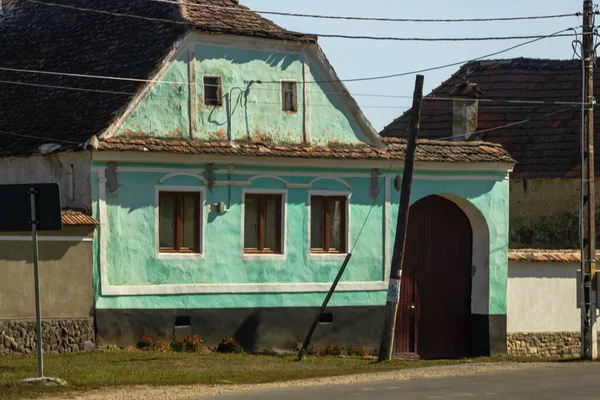 Vista Del Pintoresco Pueblo Viscri Rumania Casas Antiguas Tradicionales Pintadas — Foto de Stock