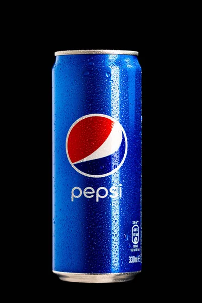 Redactionele Foto Van Klassieke Pepsi Kan Zwarte Achtergrond Studio Opgenomen — Stockfoto