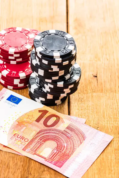 Poker Casino Chips Dinero Cerca Concepto Casino Riesgo Azar Buena — Foto de Stock