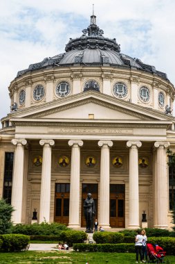 Bükreş 'in başkenti Romanya' nın başkenti 2021 'deki Romen Athenaeum veya Athe Roman' a ilişkin ayrıntılı görüş