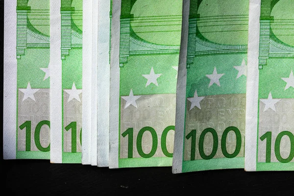 Selektywny Nacisk Szczegóły Dotyczące Banknotów Euro Zbliżenie Makro Szczegóły Banknotów — Zdjęcie stockowe