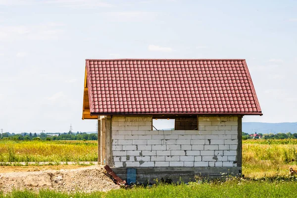Nueva Construcción Pequeña Casa Inacabada Una Zona Rural — Foto de Stock