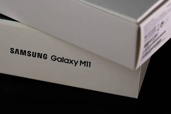 Feche Caixa Smartphone Samsung Galaxy Unboxing Novo Conceito Smartphone Bucareste — Fotografia de Stock