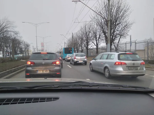 Дорожній Вид Через Вітрове Скло Автомобіля Автомобілі Дорогах Бухаресті Румунія — стокове фото