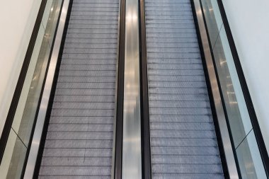 Bükreş, Romanya 'da Travelator, alışveriş merkezinde yürüyüş yolu, 2021