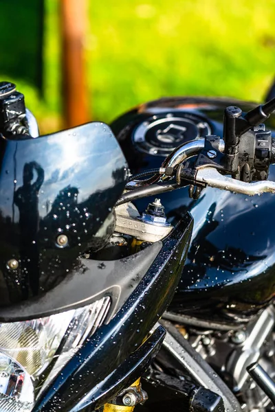 黒いバイクの詳細 ブカレスト ルーマニア 2021年のホンダホーネットオートバイの詳細写真 — ストック写真