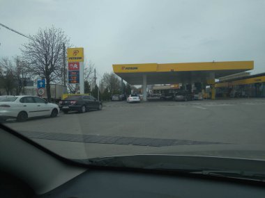 Petrom benzin istasyonu Bükreş, Romanya, 2021
