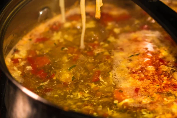 Preparation Soup Chicken Vegetables Close Boiling Soup — Stock Photo, Image