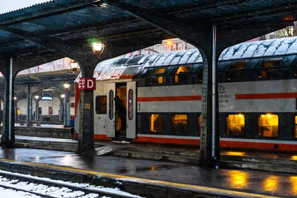 Vinter Detalj Tågvy Tåg Plattformen För Bukarests Norra Järnvägsstation Gara — Stockfoto