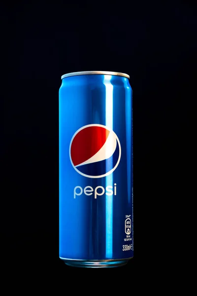 Redaktionell Bild Klassiska Pepsi Kan Svart Bakgrund Studio Inspelad Bukarest — Stockfoto