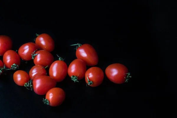 Selektiver Fokus Auf Reife Köstliche Kirschtomaten Nahaufnahme — Stockfoto