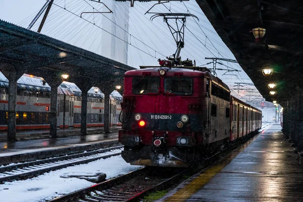 Vista Trem Detalhes Inverno Comboio Plataforma Estação Ferroviária Norte Bucareste — Fotografia de Stock