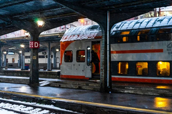 Vinter Detalj Tågvy Tåg Plattformen För Bukarests Norra Järnvägsstation Gara — Stockfoto