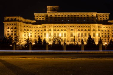 Gece vakti Parlamento Sarayı, Bükreş, Romanya