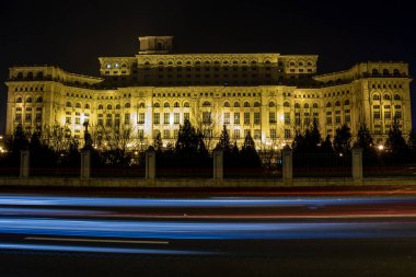 Gece vakti Parlamento Sarayı, Bükreş, Romanya