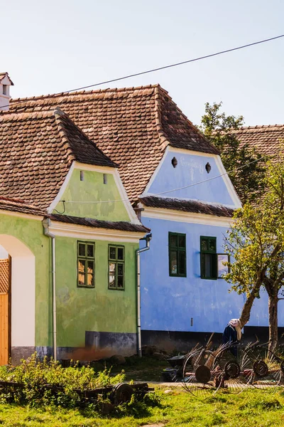 Vista Del Pintoresco Pueblo Viscri Rumania Casas Antiguas Tradicionales Pintadas — Foto de Stock