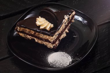 Çikolatalı mus tatlısı. Çikolatalı kek.