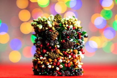 Işıklara karşı Noel dekorasyonları