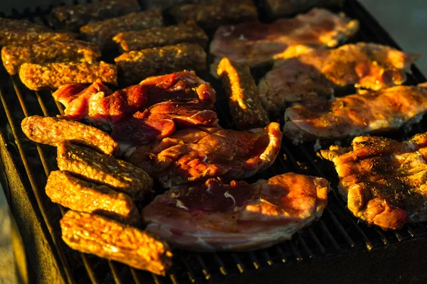 Faire Griller Les Côtelettes Porc Sur Barbecue Barbecue Dans Jardin — Photo