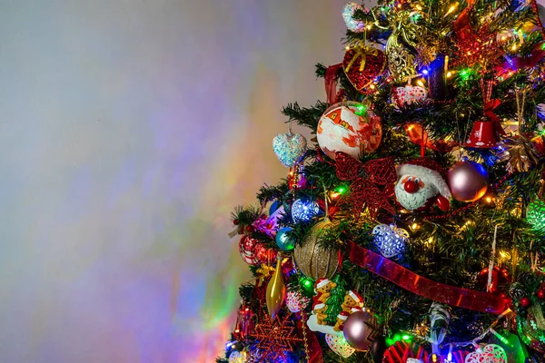 Bellissimo Albero Natale Con Luci Decorazioni — Foto Stock
