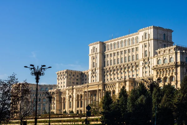 Gece vakti Parlamento Sarayı, Bükreş, Romanya
