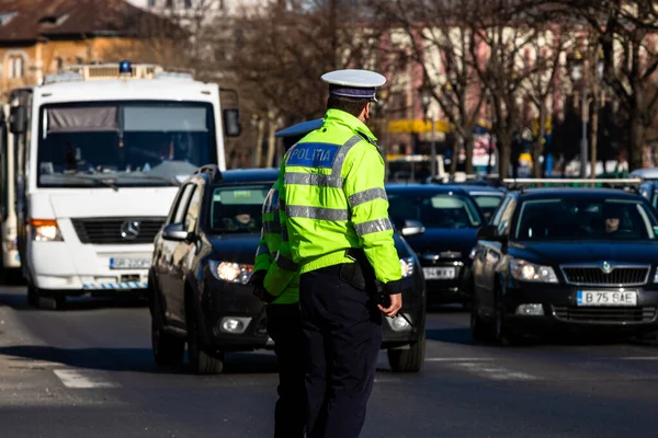 Agent Policji Rumuńska Policja Ruchu Drogowego Politia Rutiera Kierujący Ruchem — Zdjęcie stockowe