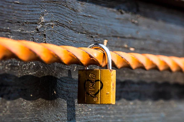 Love Symbol Old Rusty Padlocks Hanging Wooden Fortress Bridge Alba — Stock Photo, Image