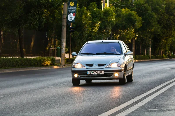 Tráfego Automóveis Hora Ponta Engarrafamento Carros Estrada Pôr Sol Bucareste — Fotografia de Stock