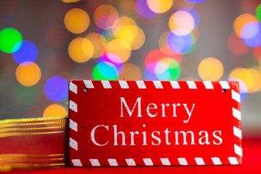 Dekorasyon ve bokeh ligths arkaplanlı Noel konsepti