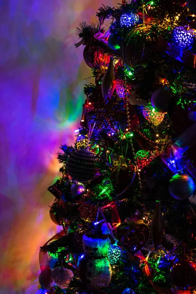 Bellissimo Albero Natale Con Luci Decorazioni — Foto Stock