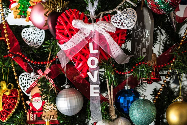 Mooie Kerst Ornamenten Decoraties Opknoping Kerstboom — Stockfoto