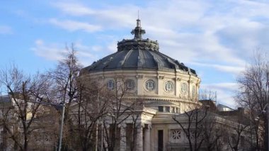 Romanya 'nın başkenti Romanya' nın Bükreş 'in merkezinde yer alan Romen Athenaeum veya Athe Roman