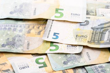 5 Avro banknotları. Tasarruf, gelir veya yatırımı temsil eden Avro para arkaplanı