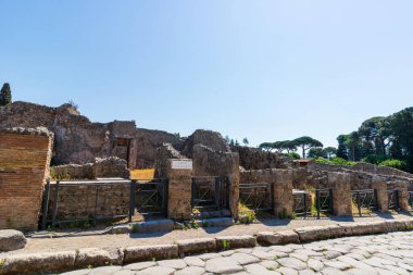 Napoli yakınlarındaki Pompei 'nin ünlü antik bölgesi Vezüv Dağı' nın patlaması ile tamamen yok oldu.