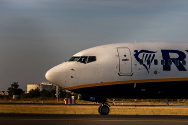 Commercial passenger jet airliner, Ryan Air