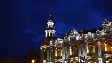 Ulusal Kongre Binası ve Havana Küba 'daki Büyük Tiyatro' nun tarihi mimarisi.