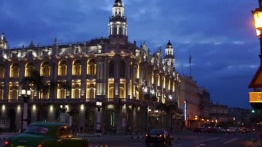 Ulusal Kongre Binası ve Havana Küba 'daki Büyük Tiyatro' nun tarihi mimarisi.