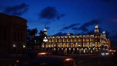 Ulusal Kongre Binası ve Havana Küba 'daki Büyük Tiyatro' nun tarihi mimarisi.