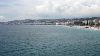 Yaz boyunca güzel Fransa 'da Akdeniz kıyı şeridi ve marina manzarası