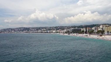 Yaz boyunca güzel Fransa 'da Akdeniz kıyı şeridi ve marina manzarası