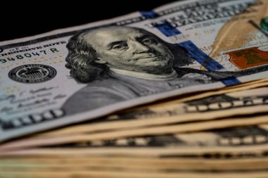 Amerikan doları banknotları Amerika Birleşik Devletleri 'nde ekonomiyi ve enflasyonu temsil ediyor. Amerikan doları para birimi geçmişi