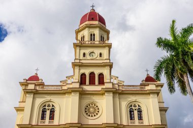 Küba tapınağı ve tarihi Basilica del Cobre Kilisesi ve Santiago de Cuba 'daki hac alanı