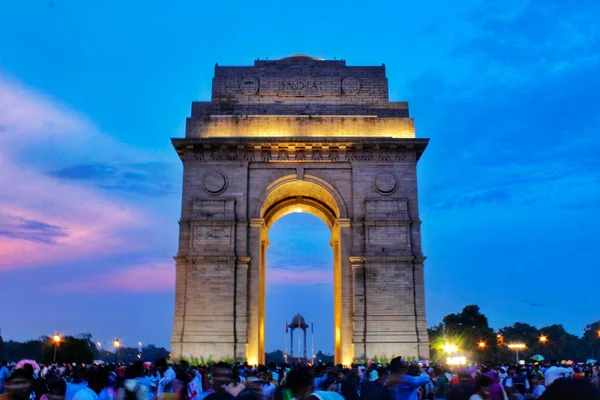 Ворота Индии Дели Индия Октября 2020 Вечерний Вид Туриста Историческом Стоковая Картинка