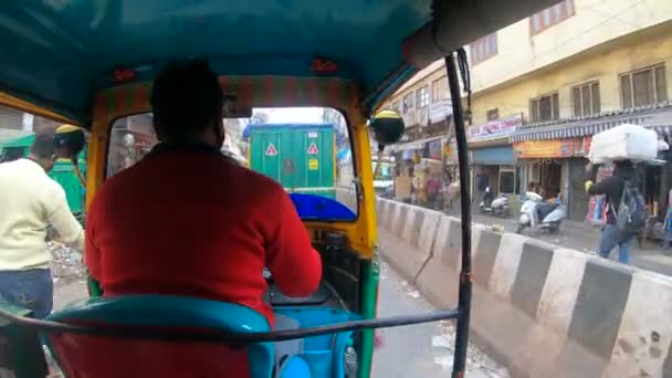 Auto Rickshaw Tuk Tuk Shot Back Seat Running Chandni Chowk — стоковое видео
