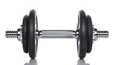 beyaz zemin üzerinde bir halter