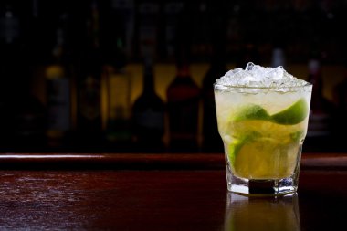 Caipirinha klasik kokteyl